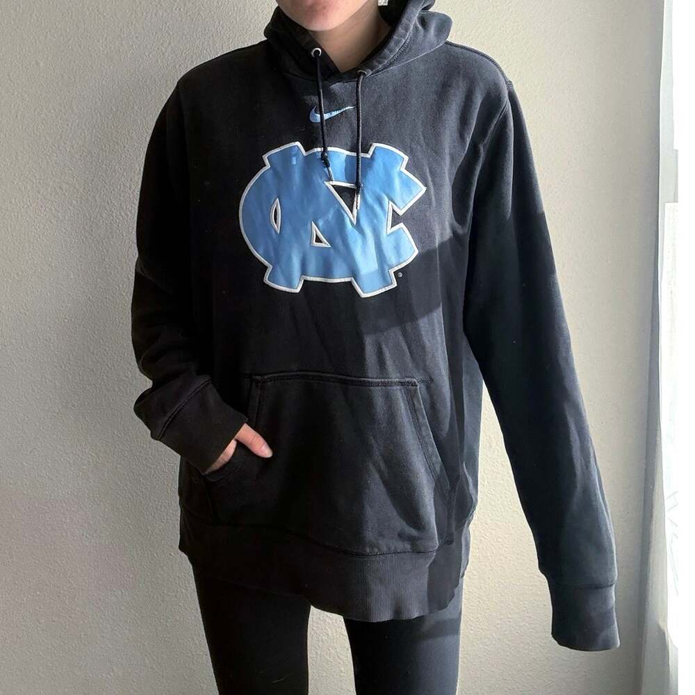 Nike UNC North Carolina Tarheels Hoodie collegiate sporty basketball sportswear